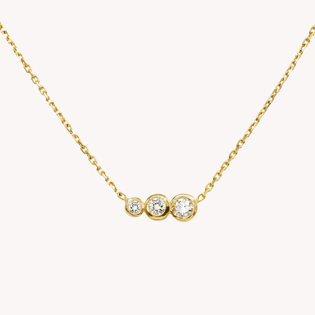 Collier ras de cou doré - L'ATELIER TRENDY