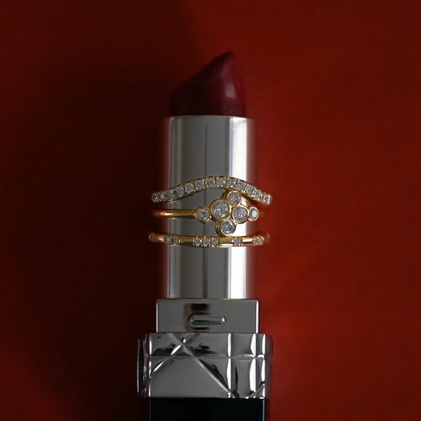 Accumulation-Bague_vague_Iris-composition_Lorene--parsemee_Iris