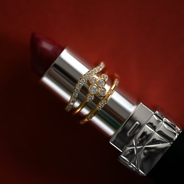 Accumulation-Bague_vague_Iris-composition_Lorene-parsemee_Iris_