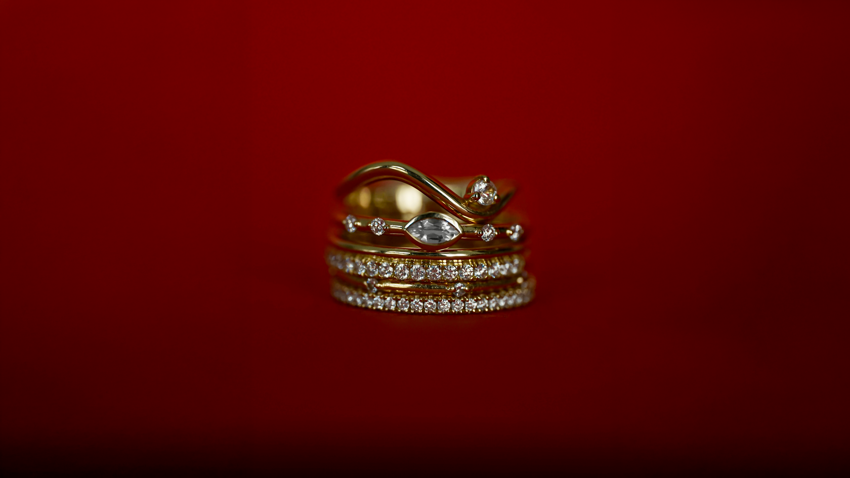 Accumulation-alliance_diamants_blancs_Iris-Alliance_Full_Moon-Bague_Navette_Moon-Bague_vague_Iris