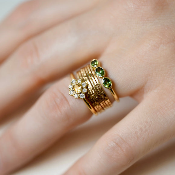 Accumulation-bague_trio_verte_Valentine-Semainier_Moon-Bague_Marguerite_tourmaline_Valentine
