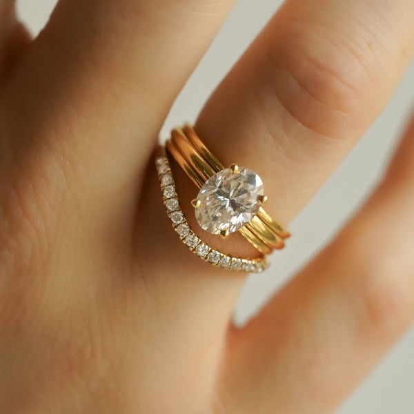 Accumulation_bague_vague_iris-solitaire_ovale
