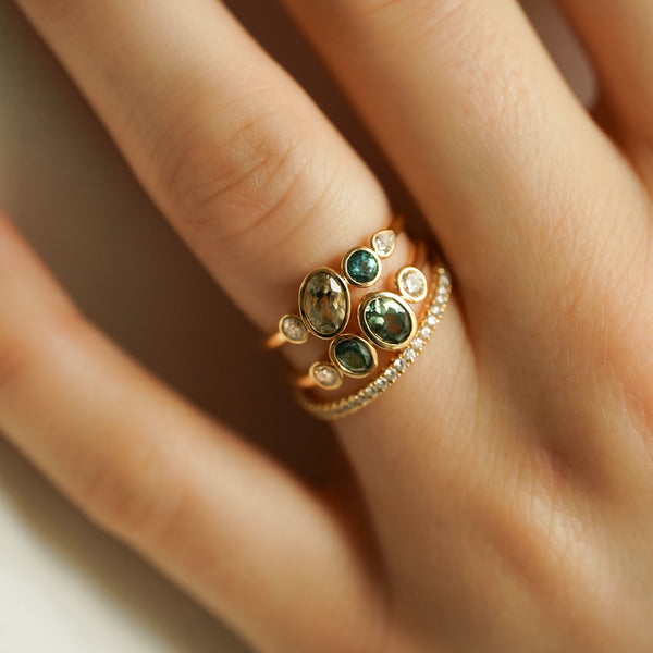 Alliance_diamants_blancs_Iris-Bague_Anna-brillant-Bague_Anna_Poire_7486db8f-cf71-45db-bdee-adf3d27a4e20