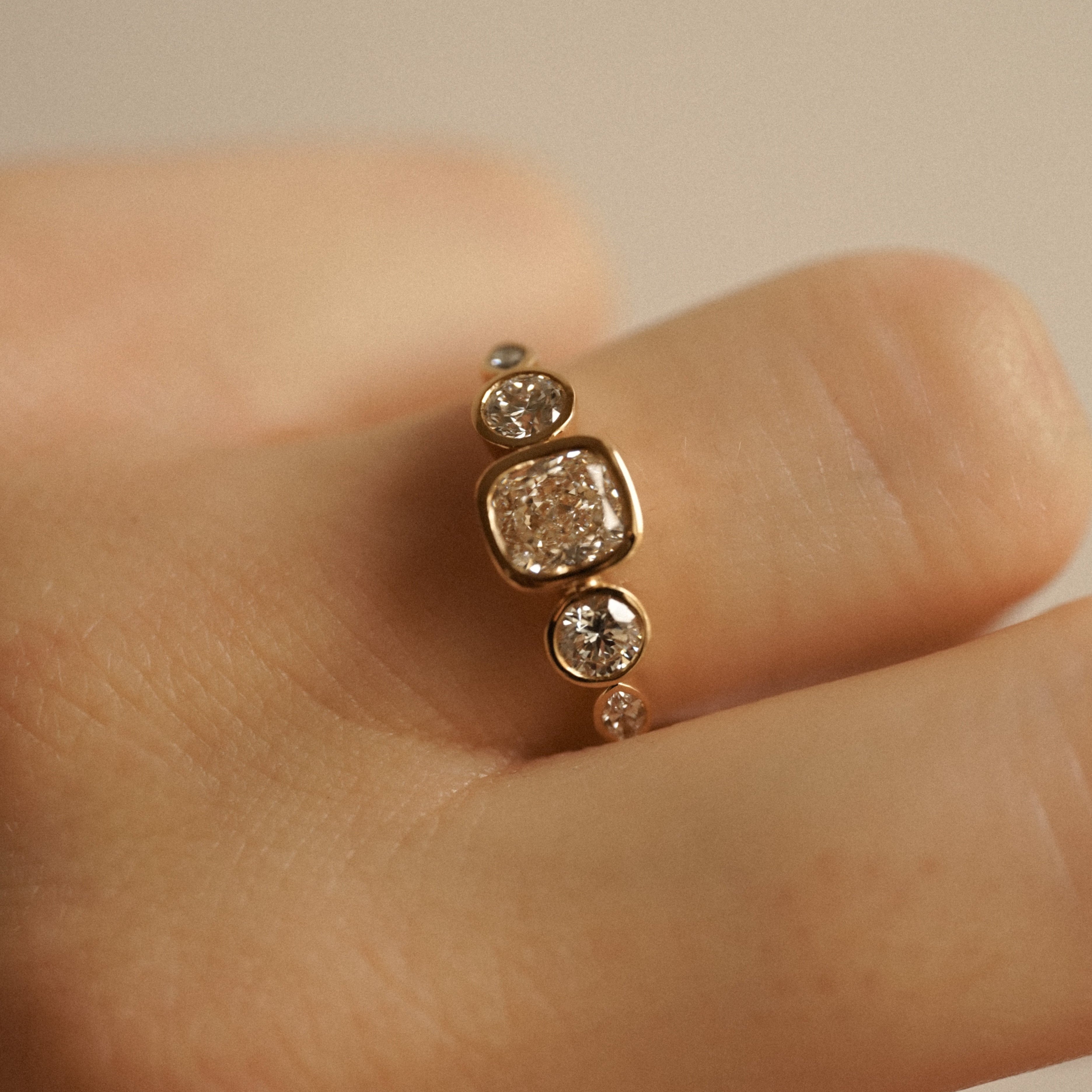 Bague de fiançailles - Composition Diamant Coussin - 1.66ct