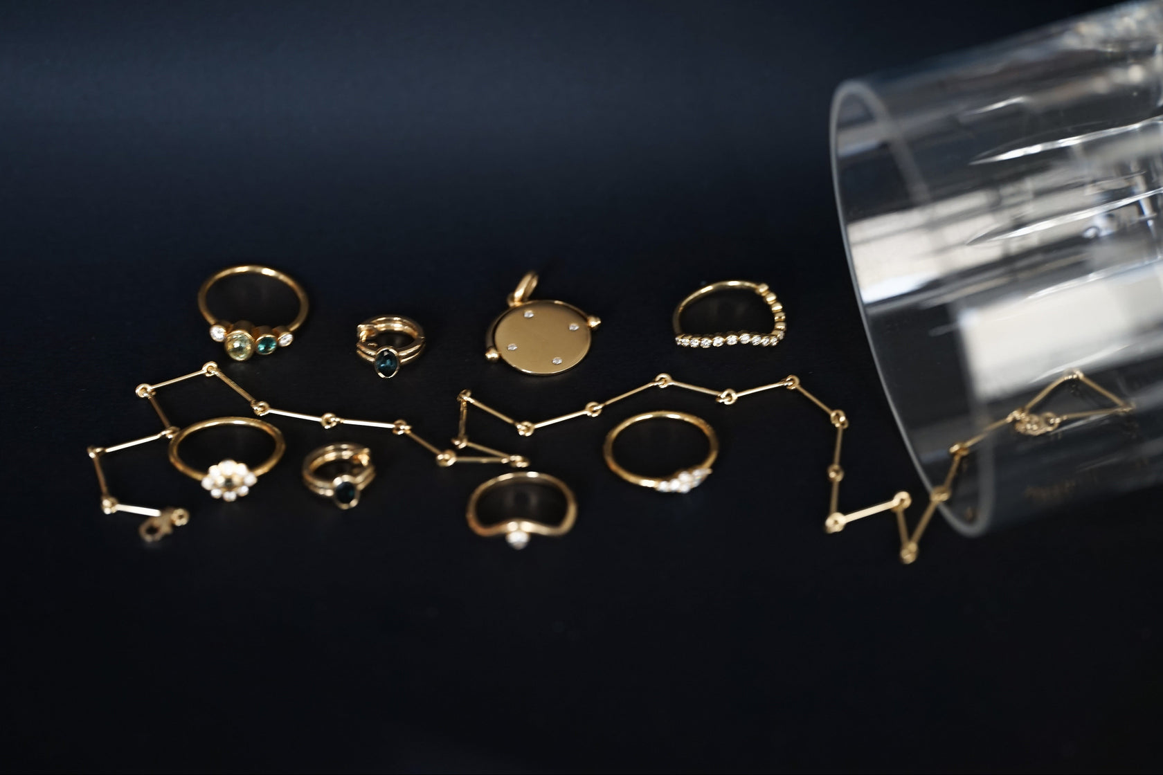 Collier_Alba-bague_vague_Lorene-medaille_Full_Moon-creoles_doubles_valentine-bague_Anna