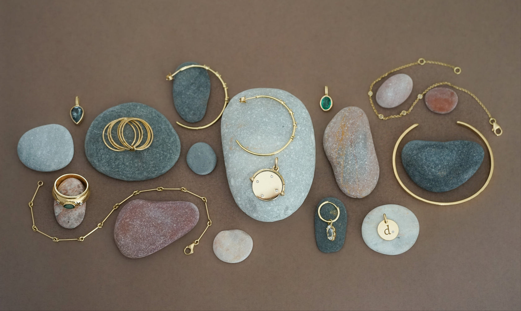 Bracelet Alba- bague dome valentine-_semainier moon- pendentif bleu nuit_creoles full moon-_medaille full moon- boucle d'oreille nuage-medaille alba-bracelet alba diamants bruns