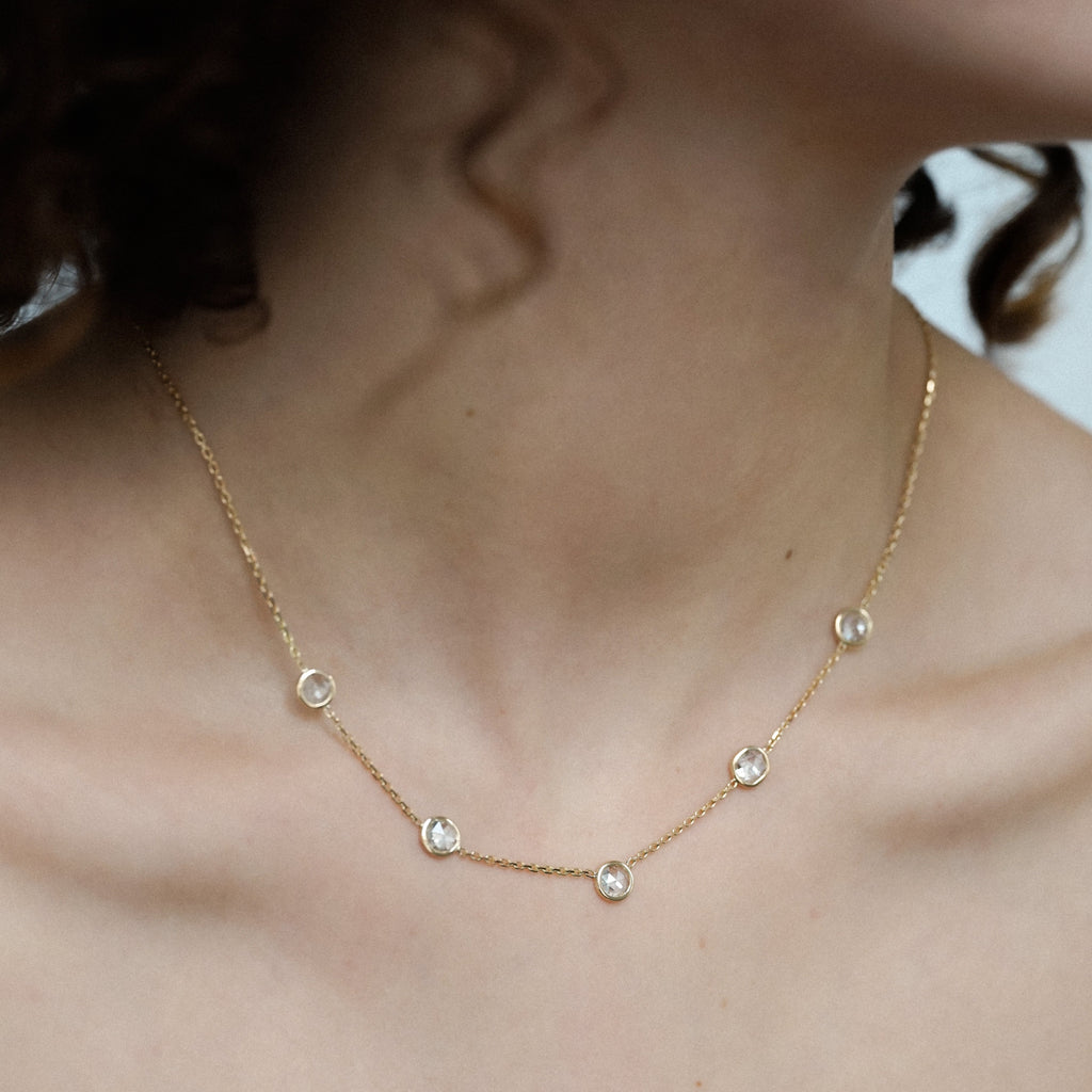 COLLIER_LORENA