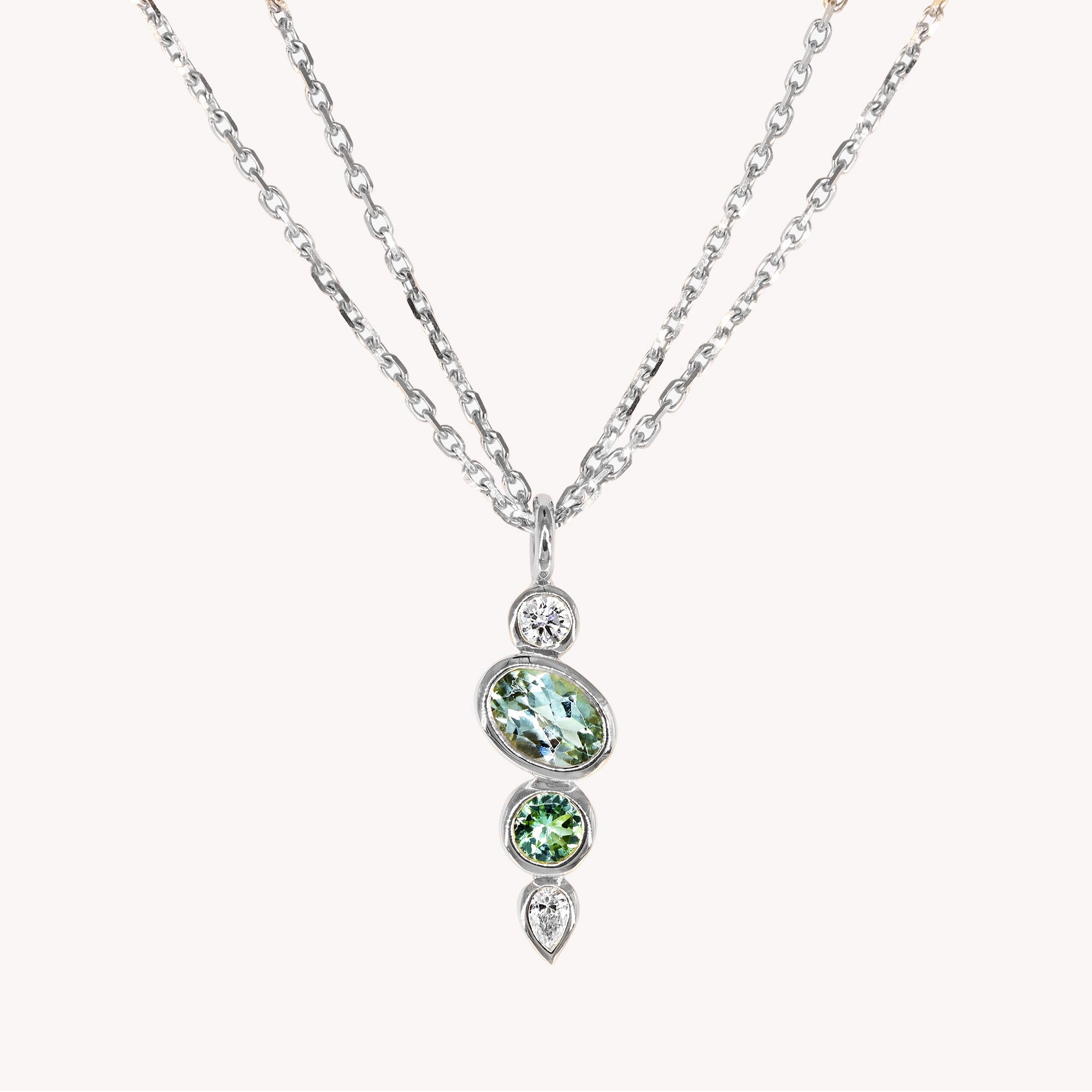 Anna Large Model Pear Necklace
