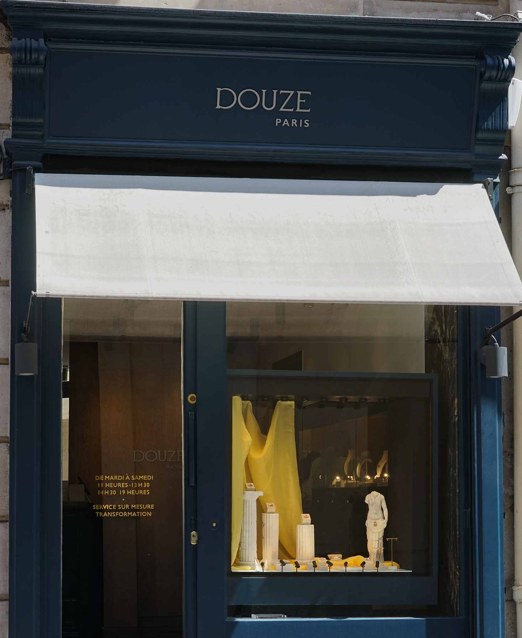 Vitrine_ete_f001692c-2d95-4d53-8bb2-95b47516f464
