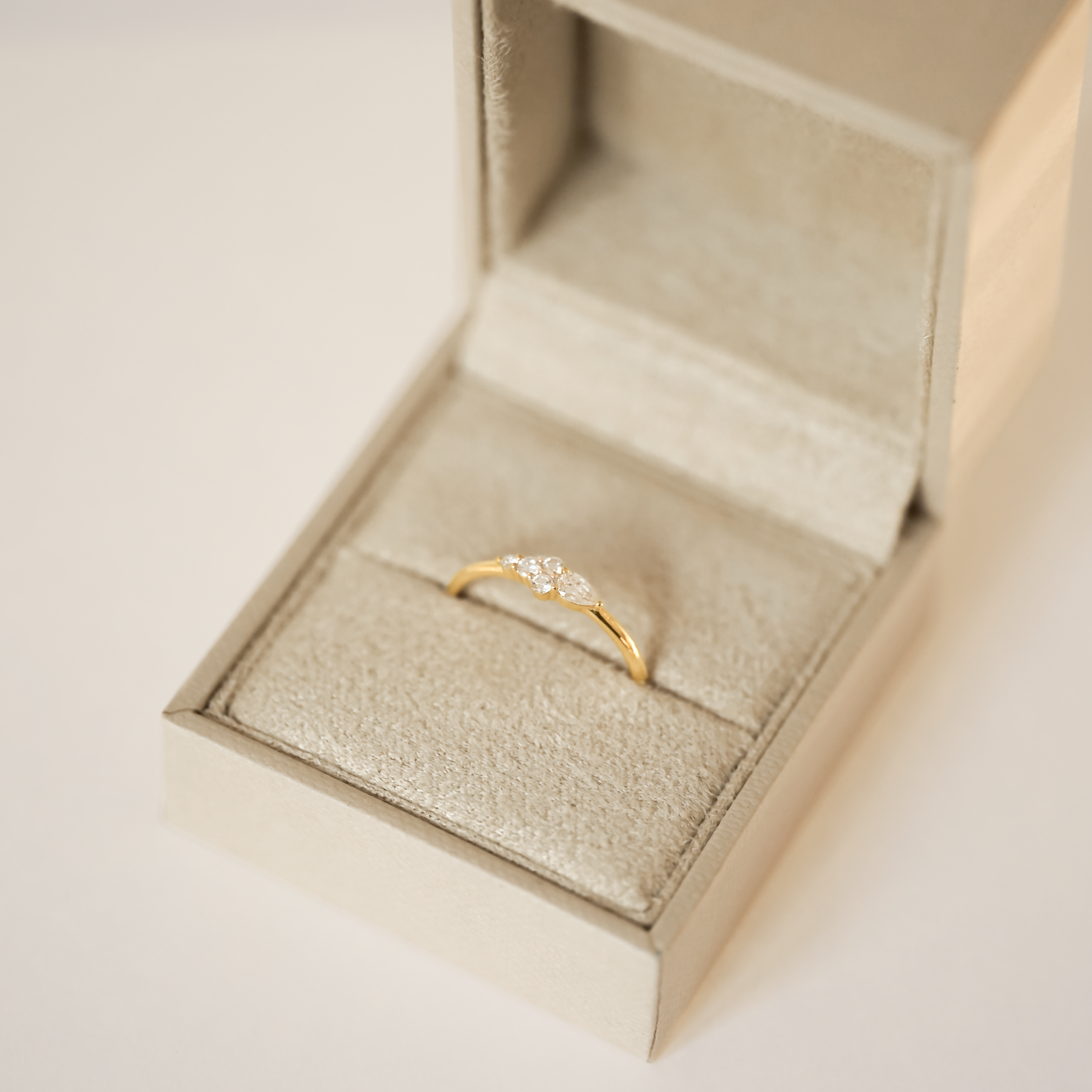 Iris composition ring