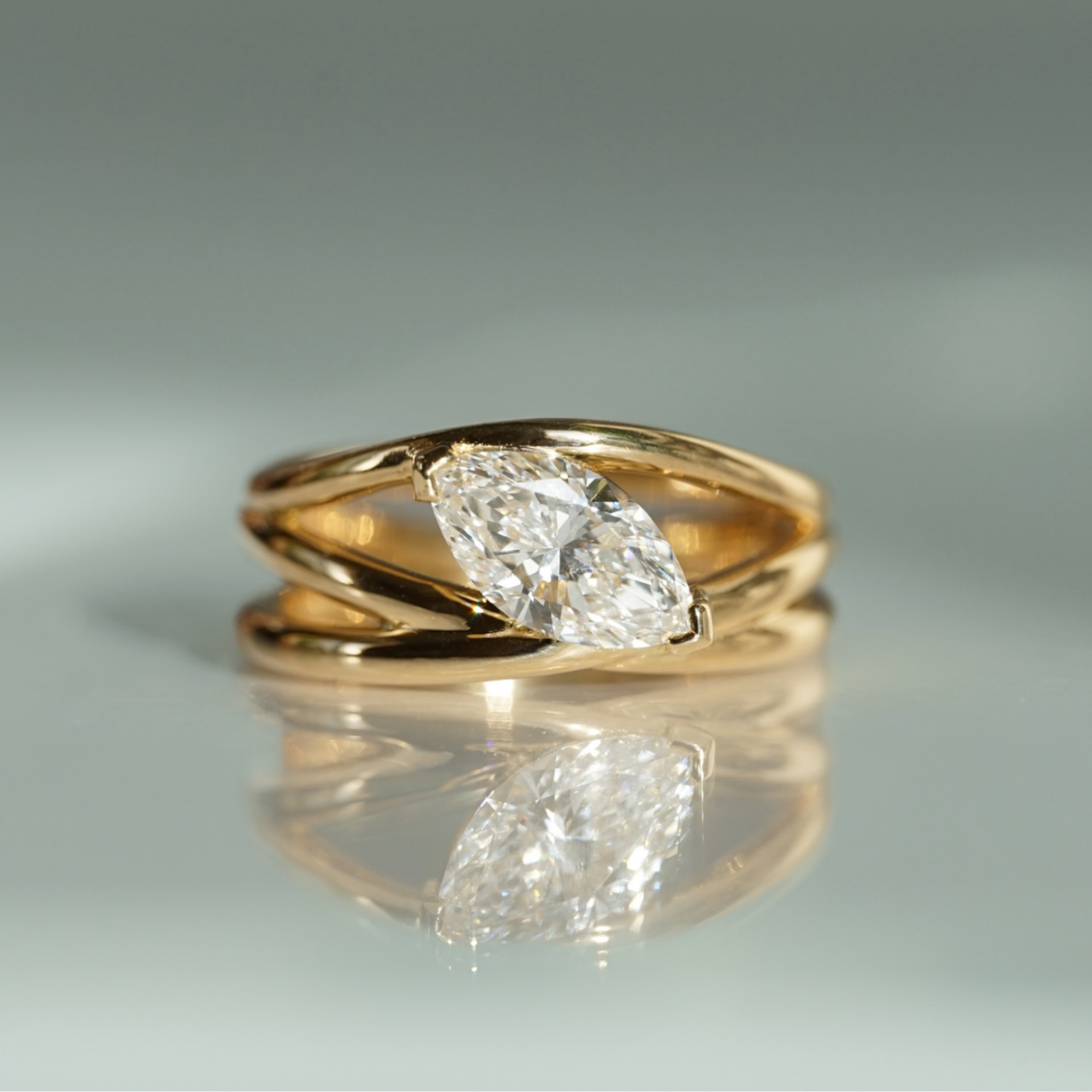 bague sur mesure diamant navette Maya